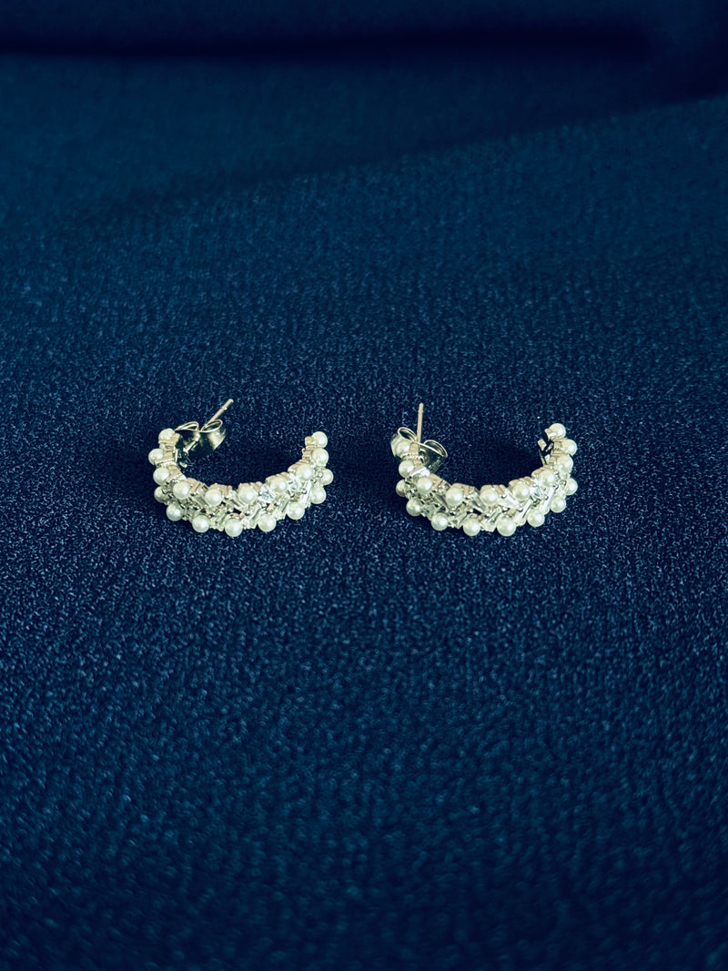 MARY - Patterned Pearl Huggie Earrings