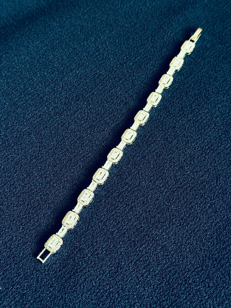 LIZZIE - 6.5" Repeat-Pattern Square CZ Bracelet In Silver